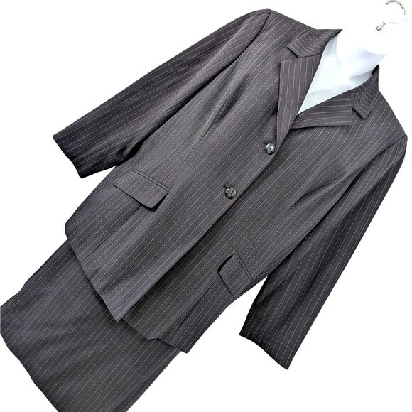 NWOT! WORTHINGTON WOMAN! CLASSIC GRAY PIN STRIPED SKIRT SUIT LONG JACKET! SZ 20W - Picture 1 of 13